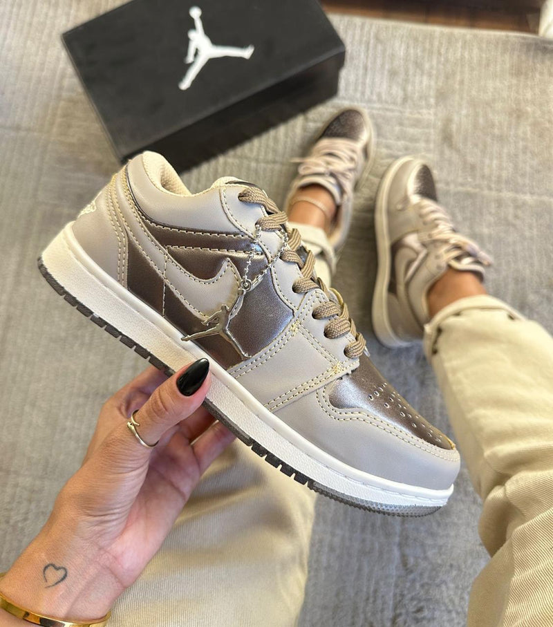 Nike Jordan Low